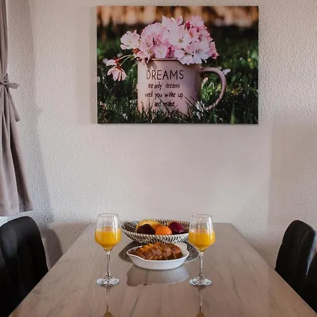 Apartament Stathohouse *