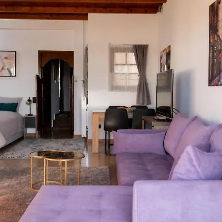 Stathohouse - Peaceful Balcony Retreat In Appartamento *
