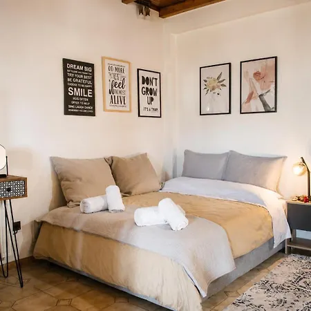 Stathohouse - Peaceful Balcony Retreat In Appartamento