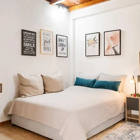Διαμέρισμα Stathohouse - Peaceful Balcony Retreat In